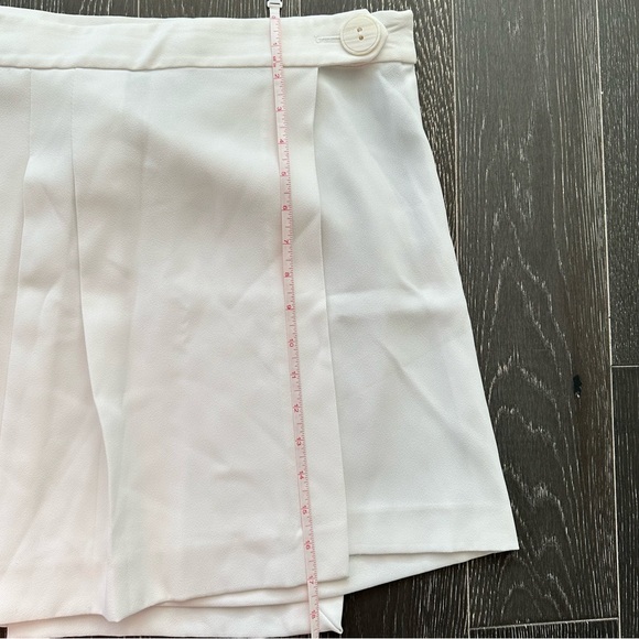 Zara Pleated White Skirt - Picture 4 of 7